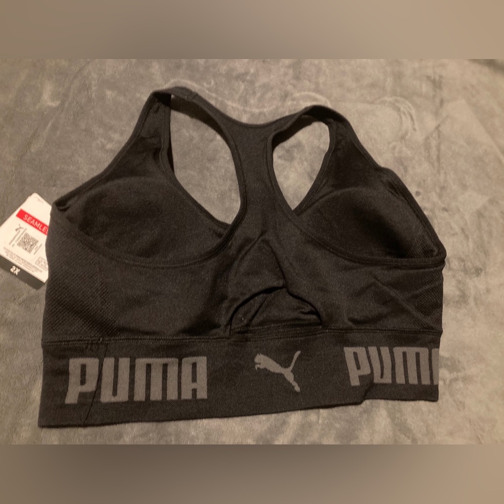Puma Woman’s seamless Bras. NWT. - Picture 6 of 9